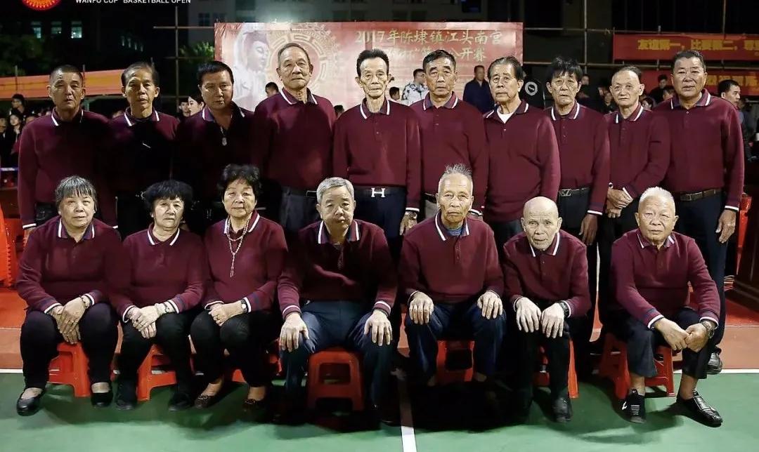 打篮球野球是什么意思_篮球规则野球场_野球篮球活动规则