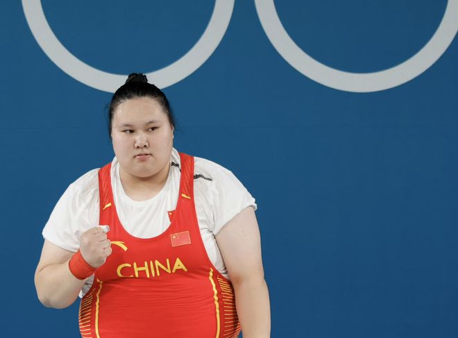 举重冠军花菊_昆山举重运动员女子_花桥女子举重冠军