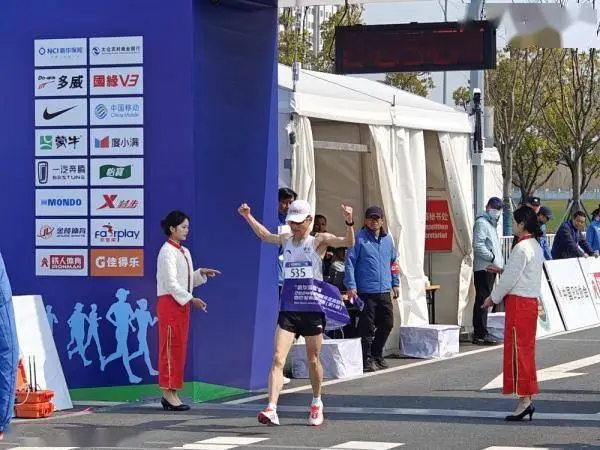 男女规则运动比赛竞走会加分吗_运动会男女竞走比赛规则_男女一起比赛的运动