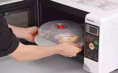 苍蝇怎么驱_苍蝇怎样才能驱赶走_驱苍蝇生活小窍门