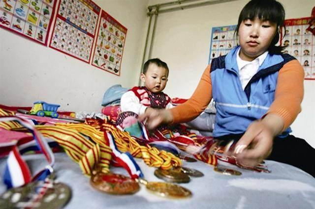 举重16年冠军_举重冠军2011年_举重冠军历届