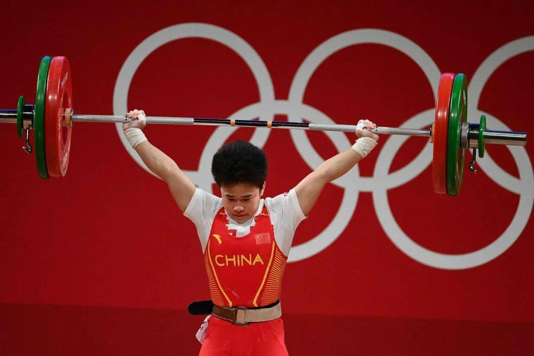 举重冠军年龄最少是多少岁_举重冠军年龄_举重冠军2011年