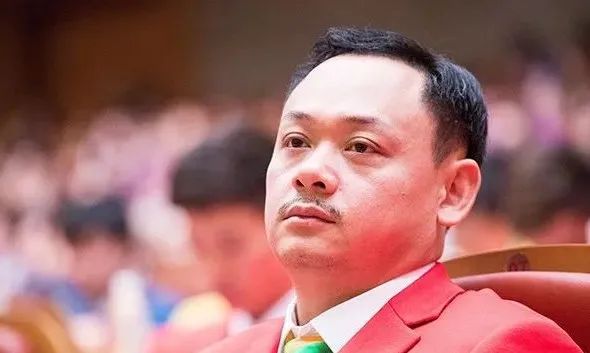 举重冠军石智勇有两个吗_举重冠军石智勇12秒_举重石智勇破纪录
